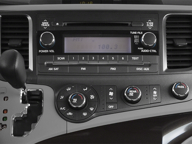 2014 Toyota Sienna LE 8-Passenger