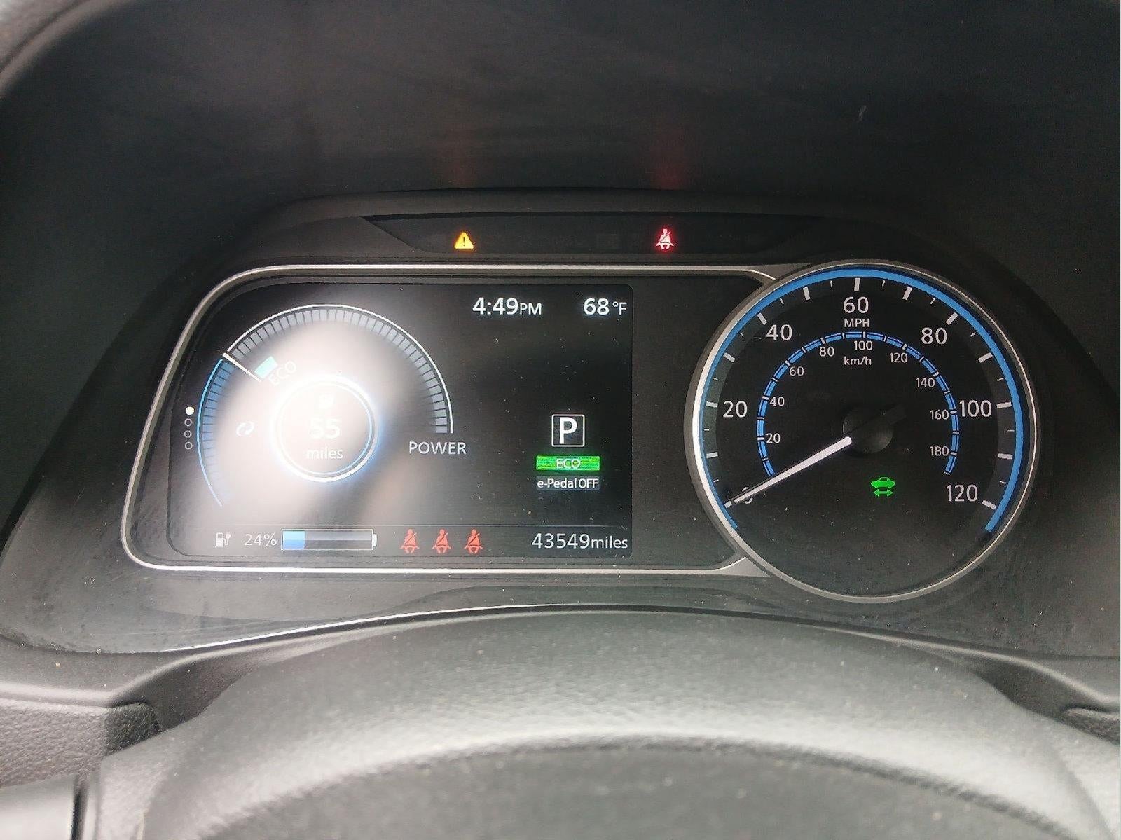 2022 Nissan Leaf SV PLUS