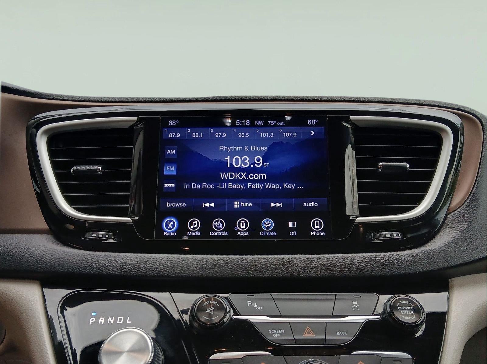 2017 Chrysler Pacifica Touring-L