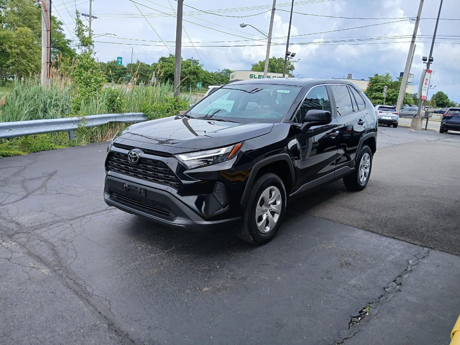 2023 Toyota RAV4 LE