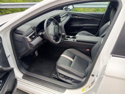 2025 Toyota Camry SE AWD