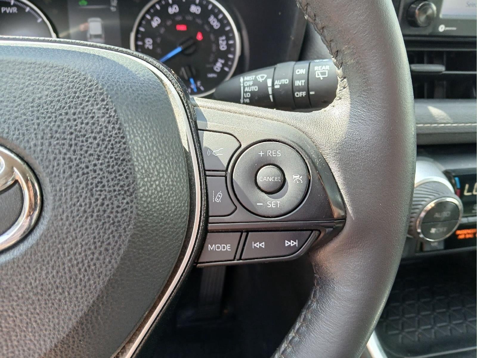 2020 Toyota RAV4 Hybrid XLE
