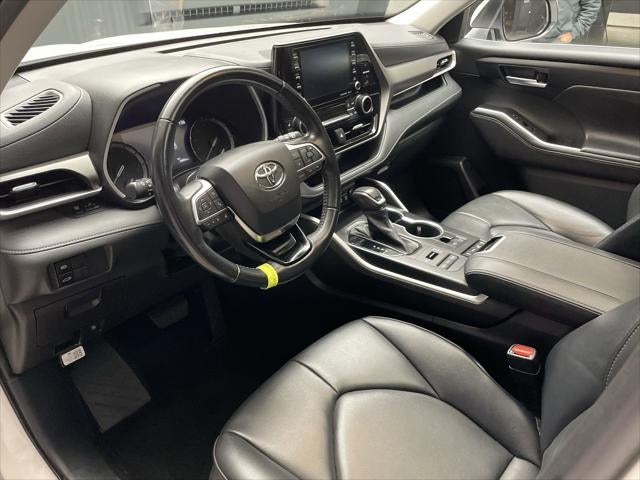 2021 Toyota HIGHLANDER XLE