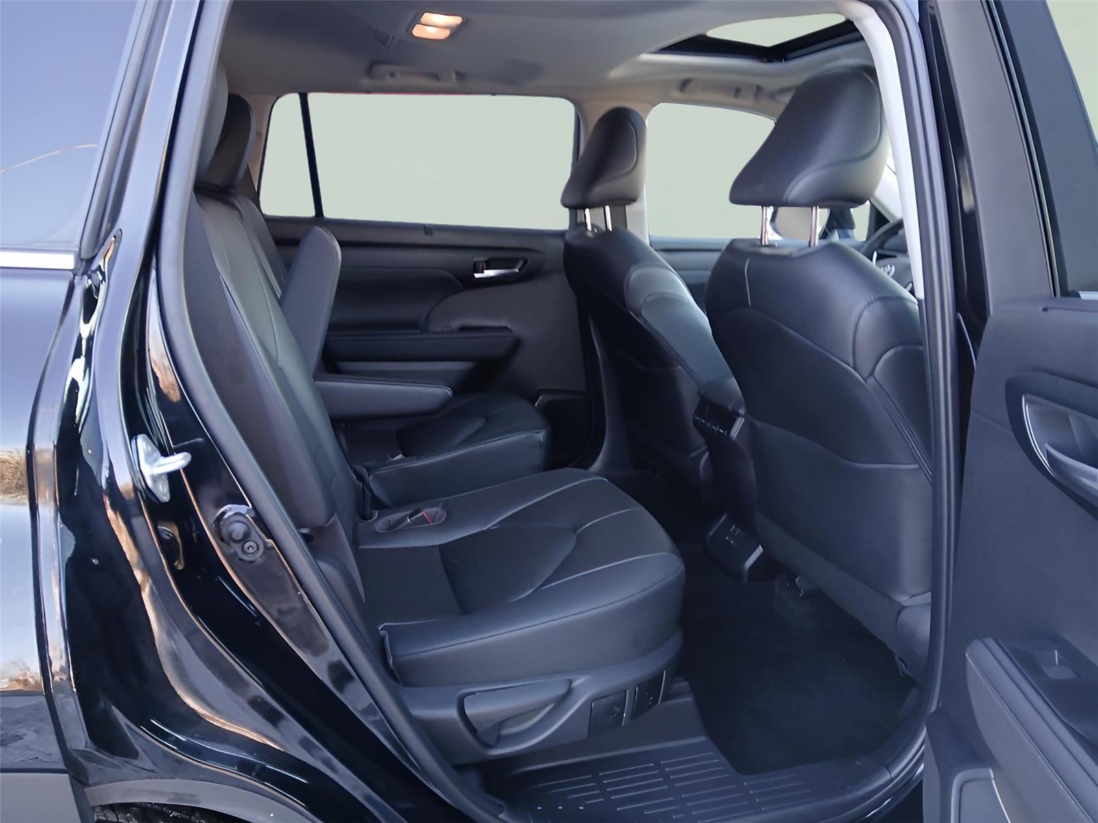 2023 Toyota HIGHLANDER SUV