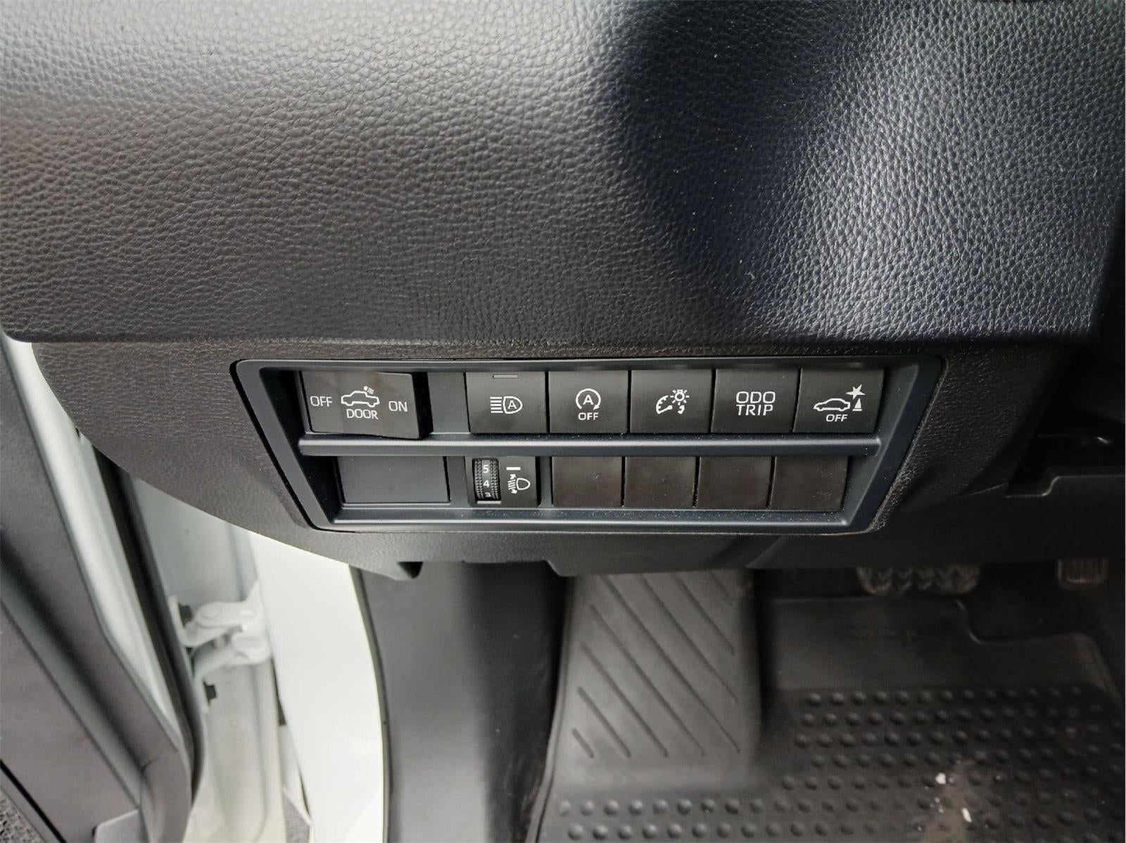 2025 Toyota TUNDRA 4X4 SR5