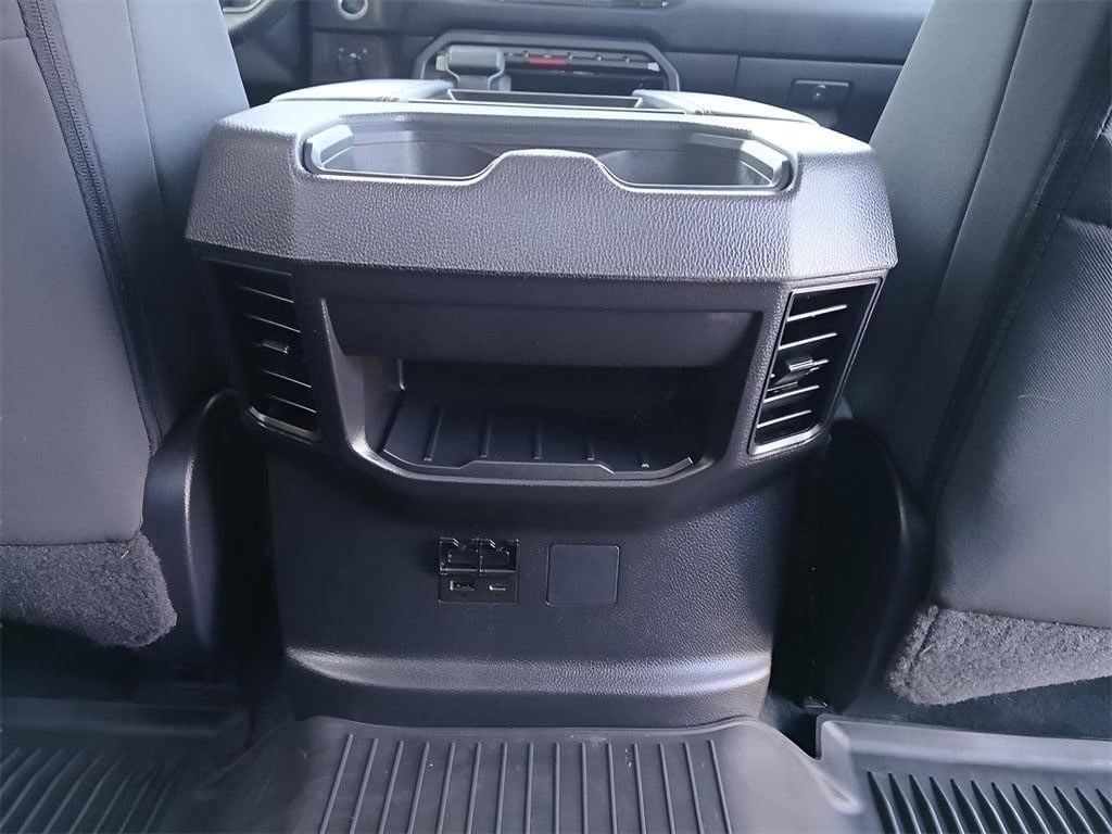 2024 Toyota TUNDRA 4X4 SR5