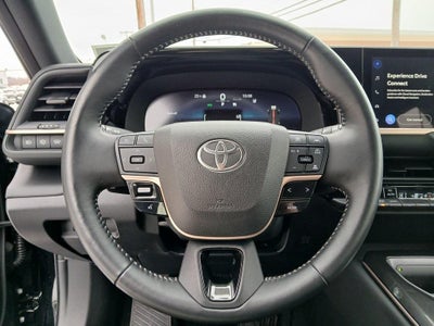 2025 Toyota CROWN SIGNIA XLE