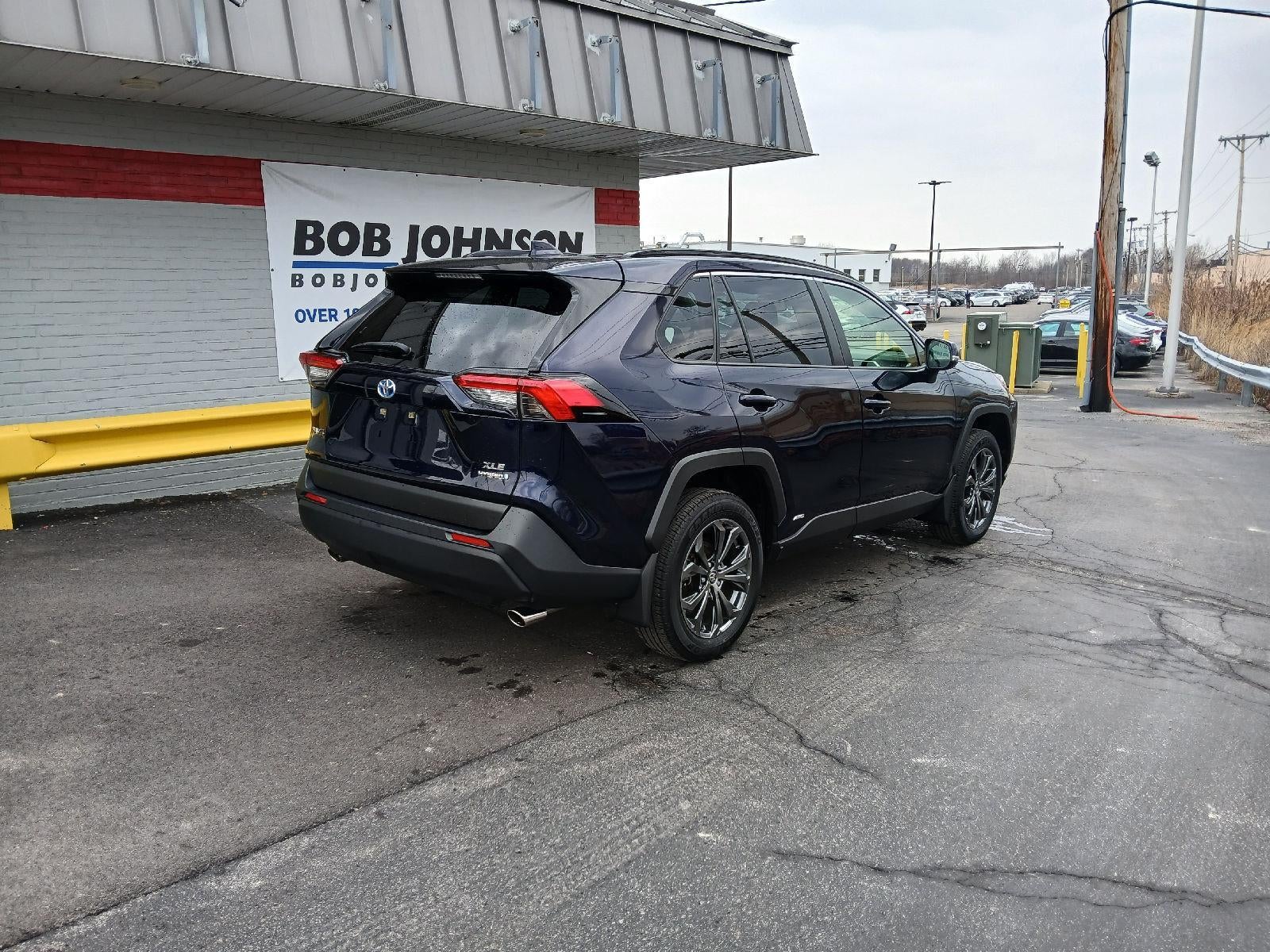 2023 Toyota RAV4 Hybrid XLE Premium