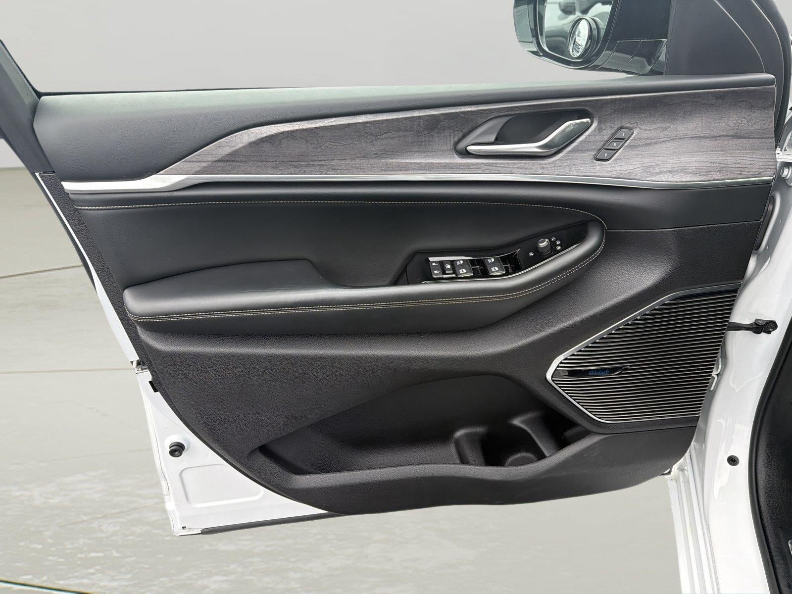 2023 Jeep Grand Cherokee L Overland