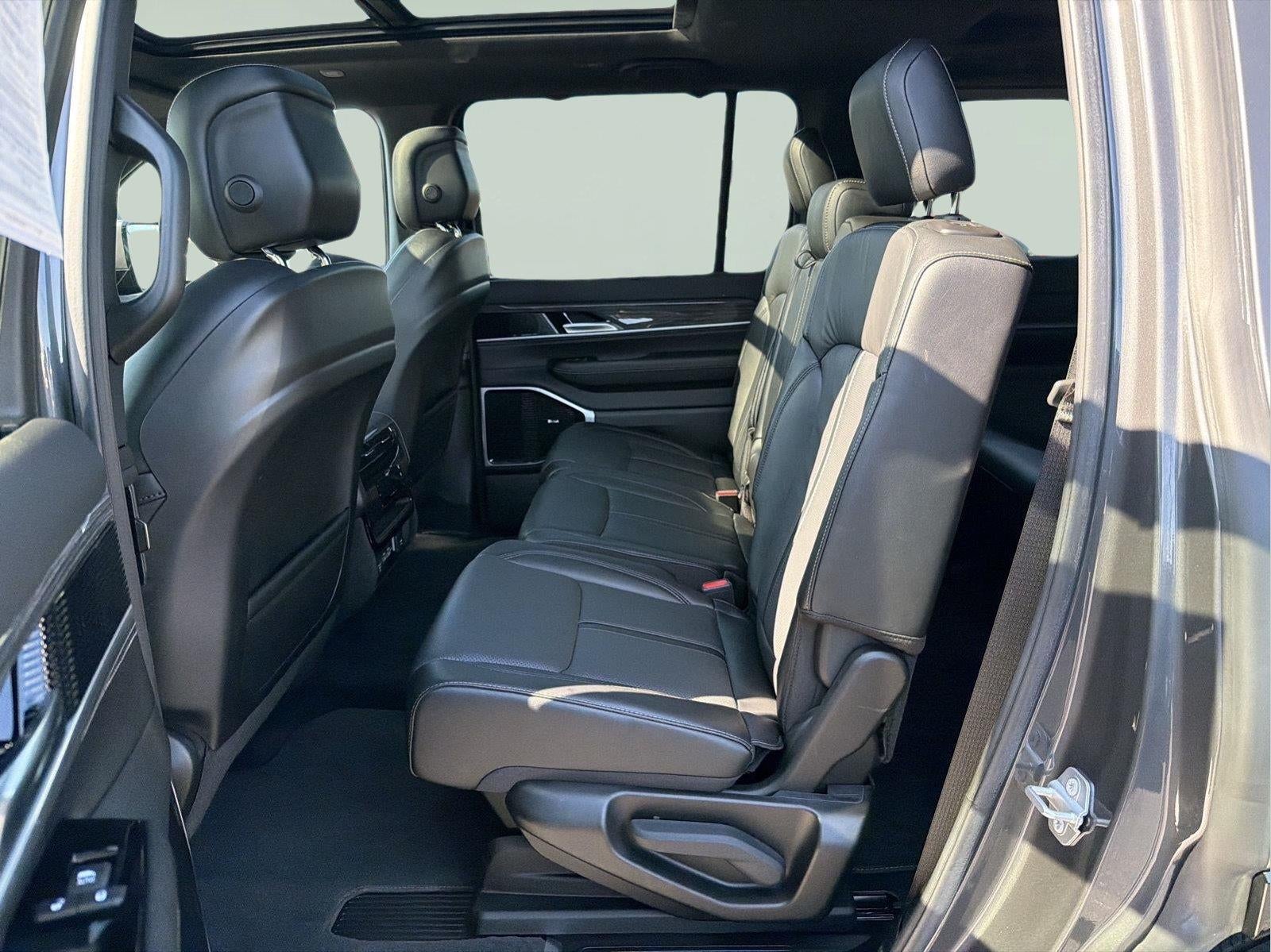2022 Jeep Wagoneer Series III 4x4