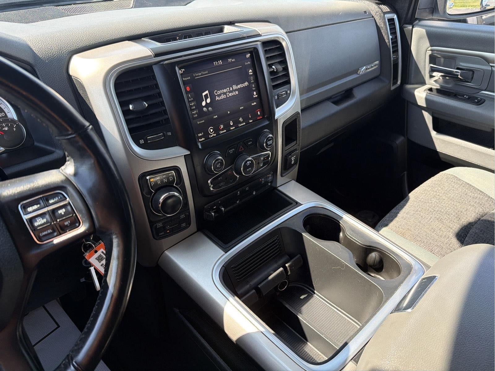 2018 RAM 1500 Big Horn Crew Cab 4x4 5'7" Box