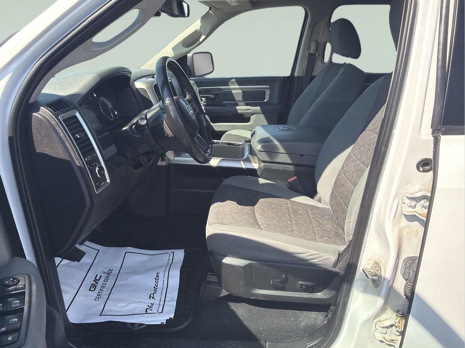 2018 RAM 1500 Big Horn Crew Cab 4x4 5'7" Box