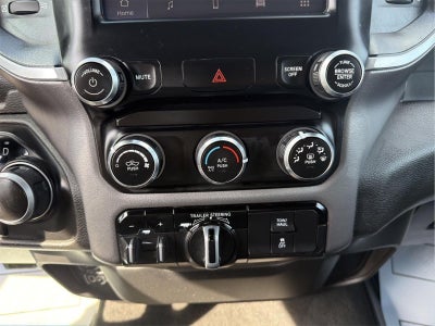 2022 RAM 1500 Big Horn Crew Cab 4x4 5'7" Box