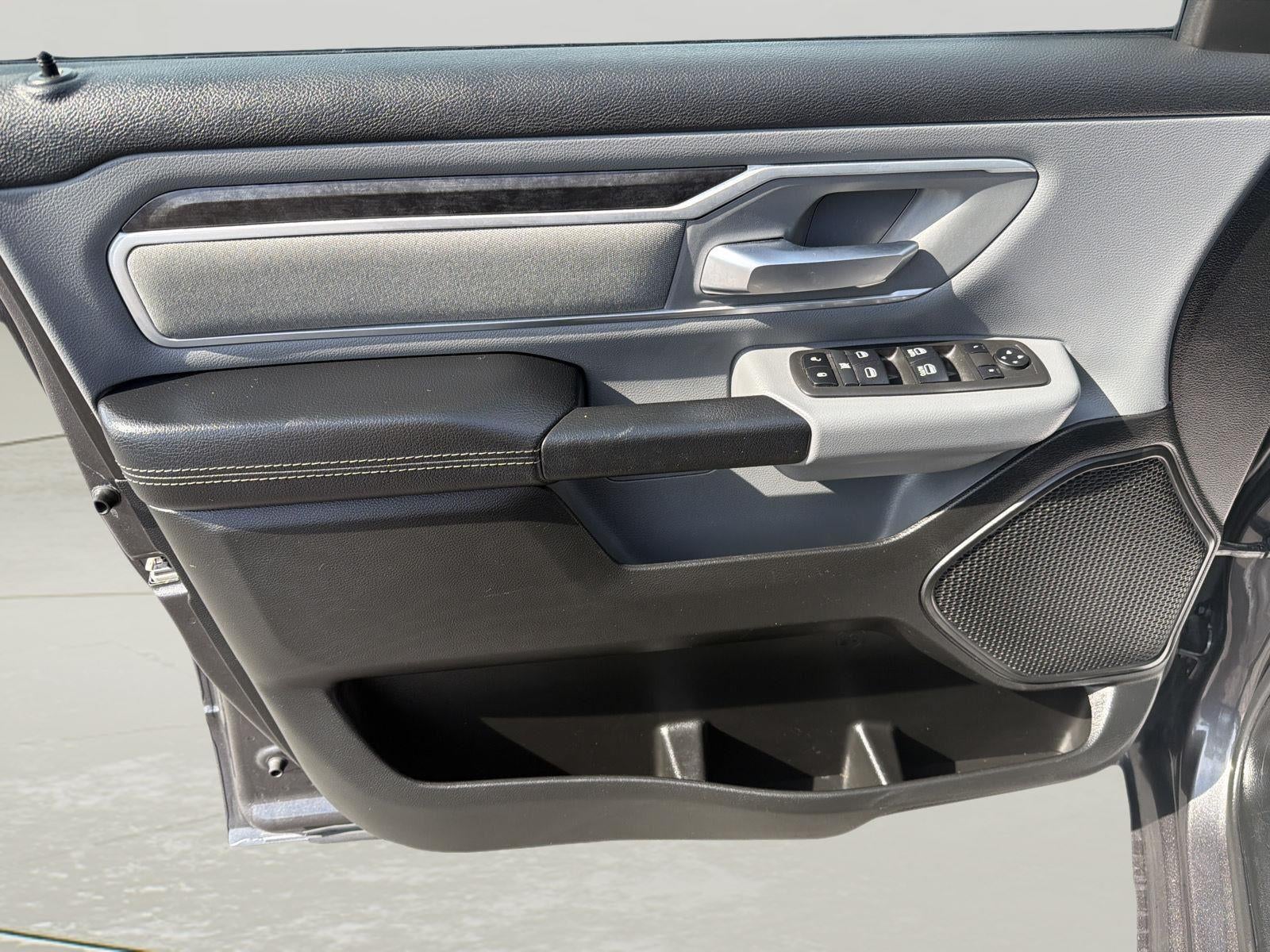 2022 RAM 1500 Big Horn Crew Cab 4x4 5'7" Box