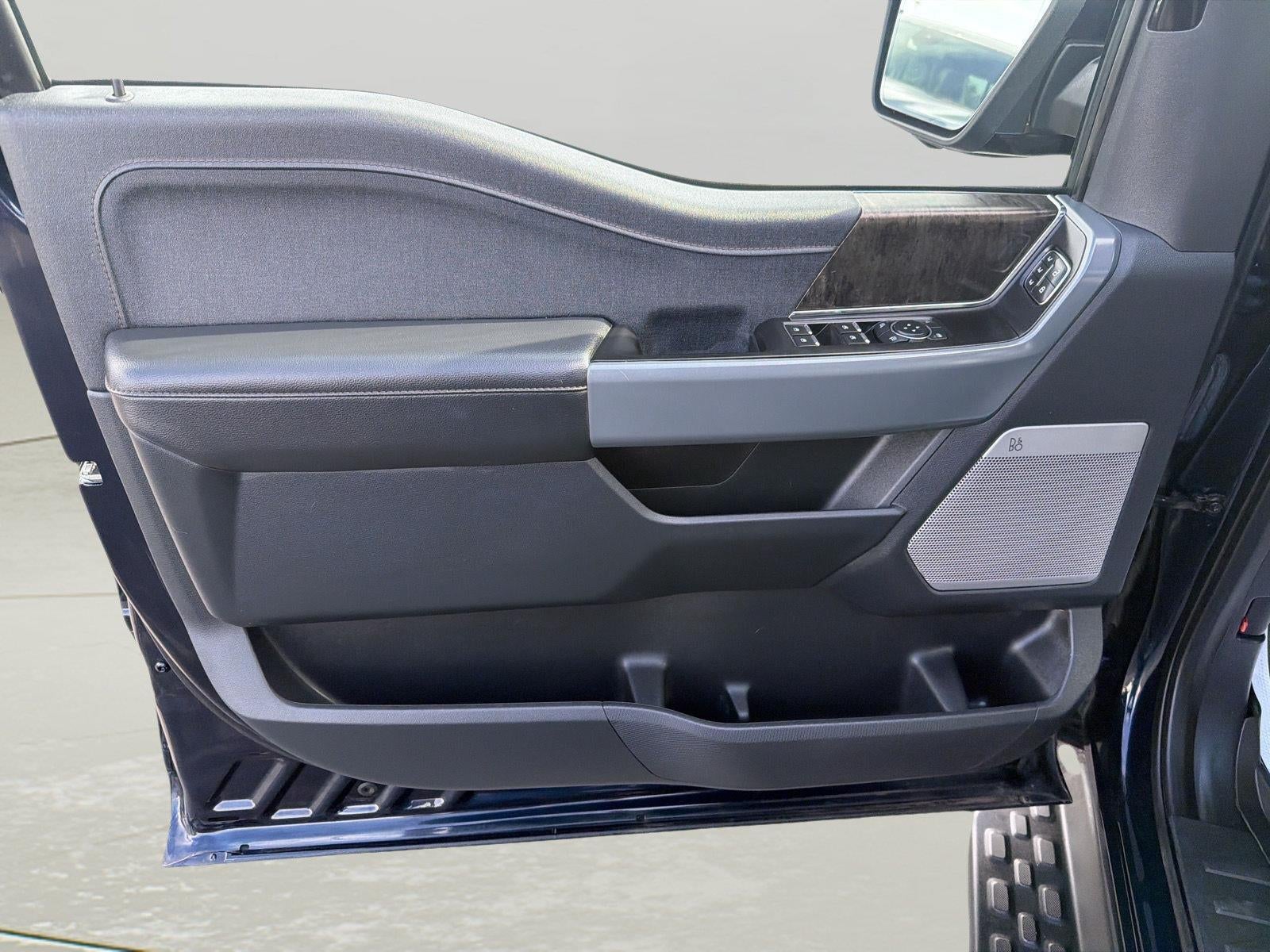 2023 Ford F-150 Lightning LARIAT
