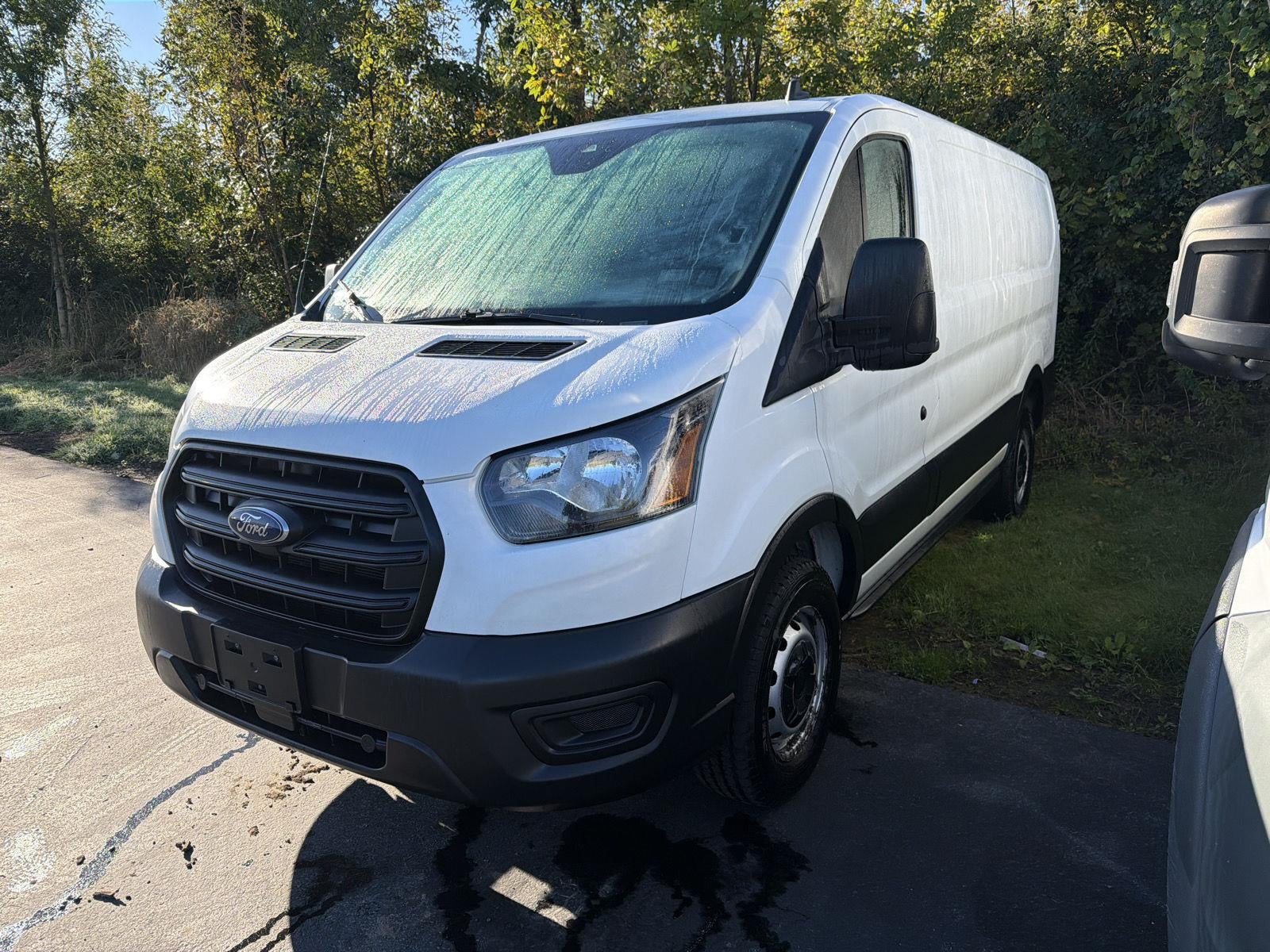 2020 Ford Furgoneta de carga Transit-250 T-250 130" Low Rf 9070 GVWR RWD
