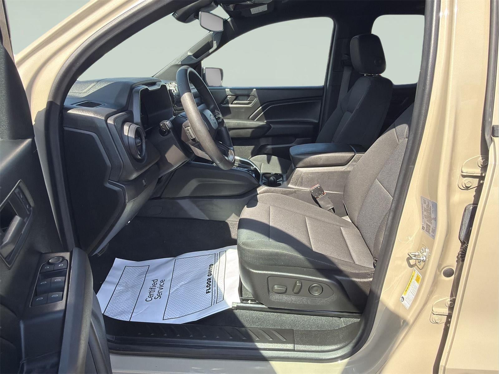 2024 Chevrolet Colorado WT