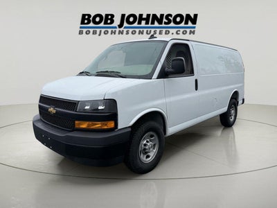 2025 Chevrolet Express Cargo WT
