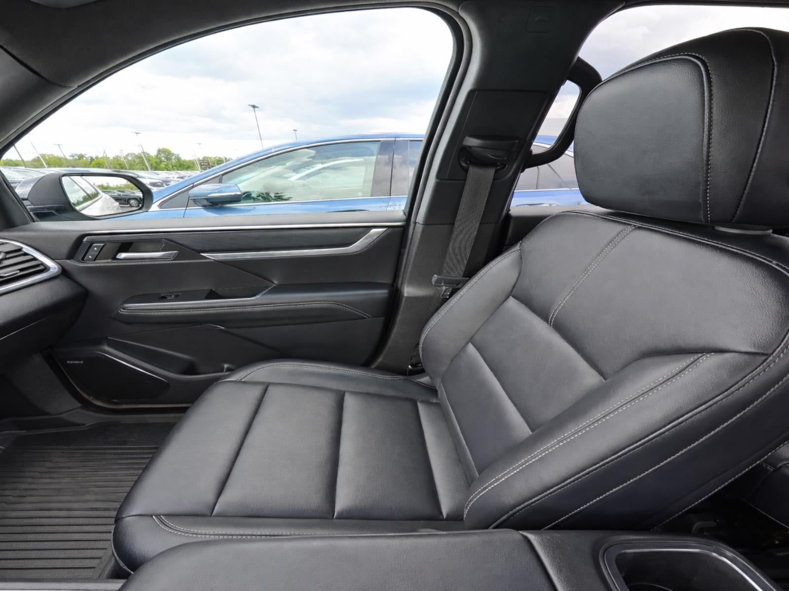2024 GMC Acadia Elevation