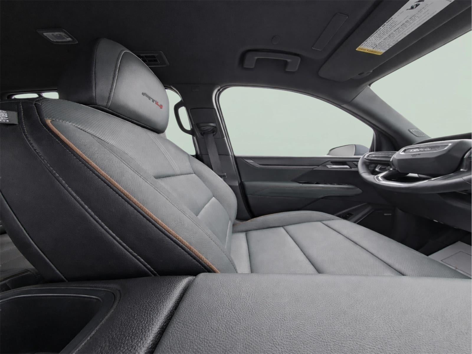 2025 GMC Acadia AT4