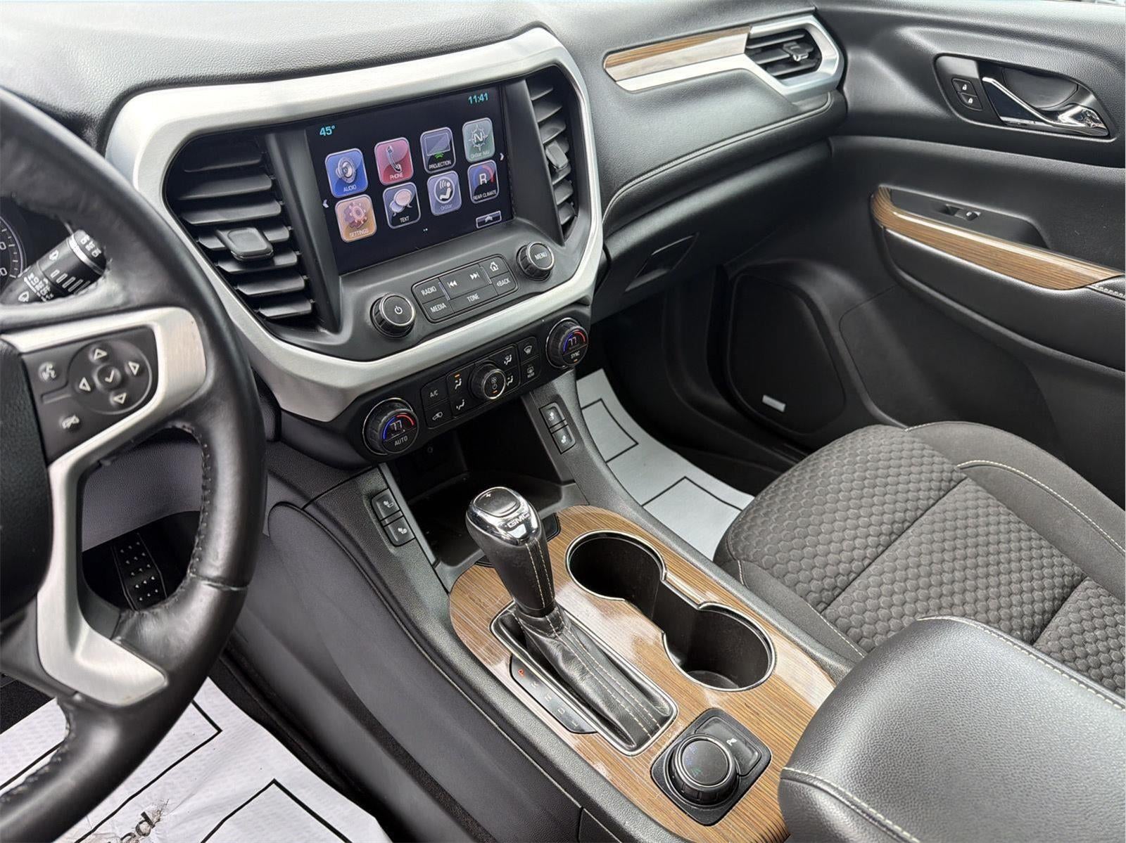 2017 GMC Acadia SLE