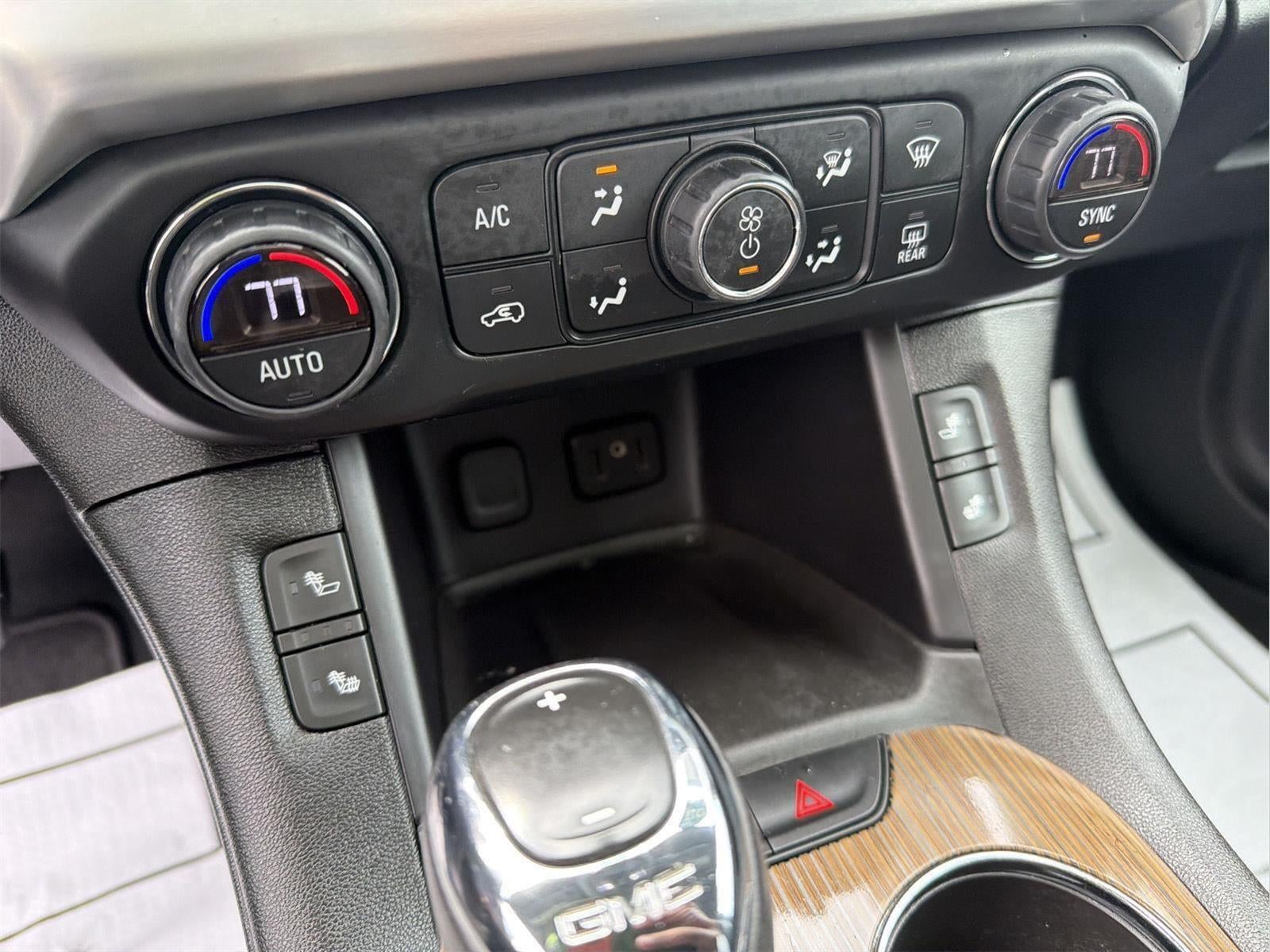 2017 GMC Acadia SLE