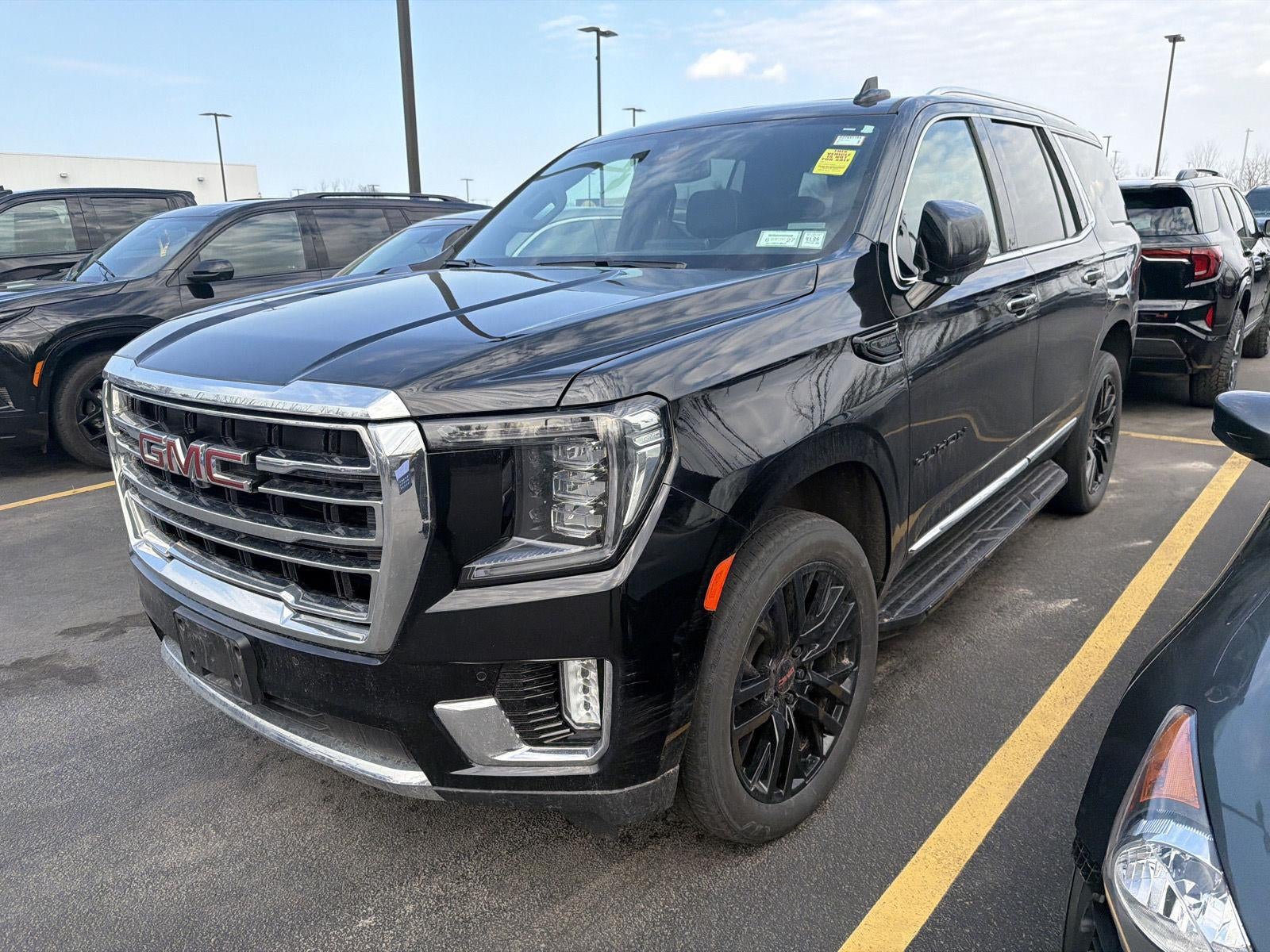 2023 GMC Yukon SLT