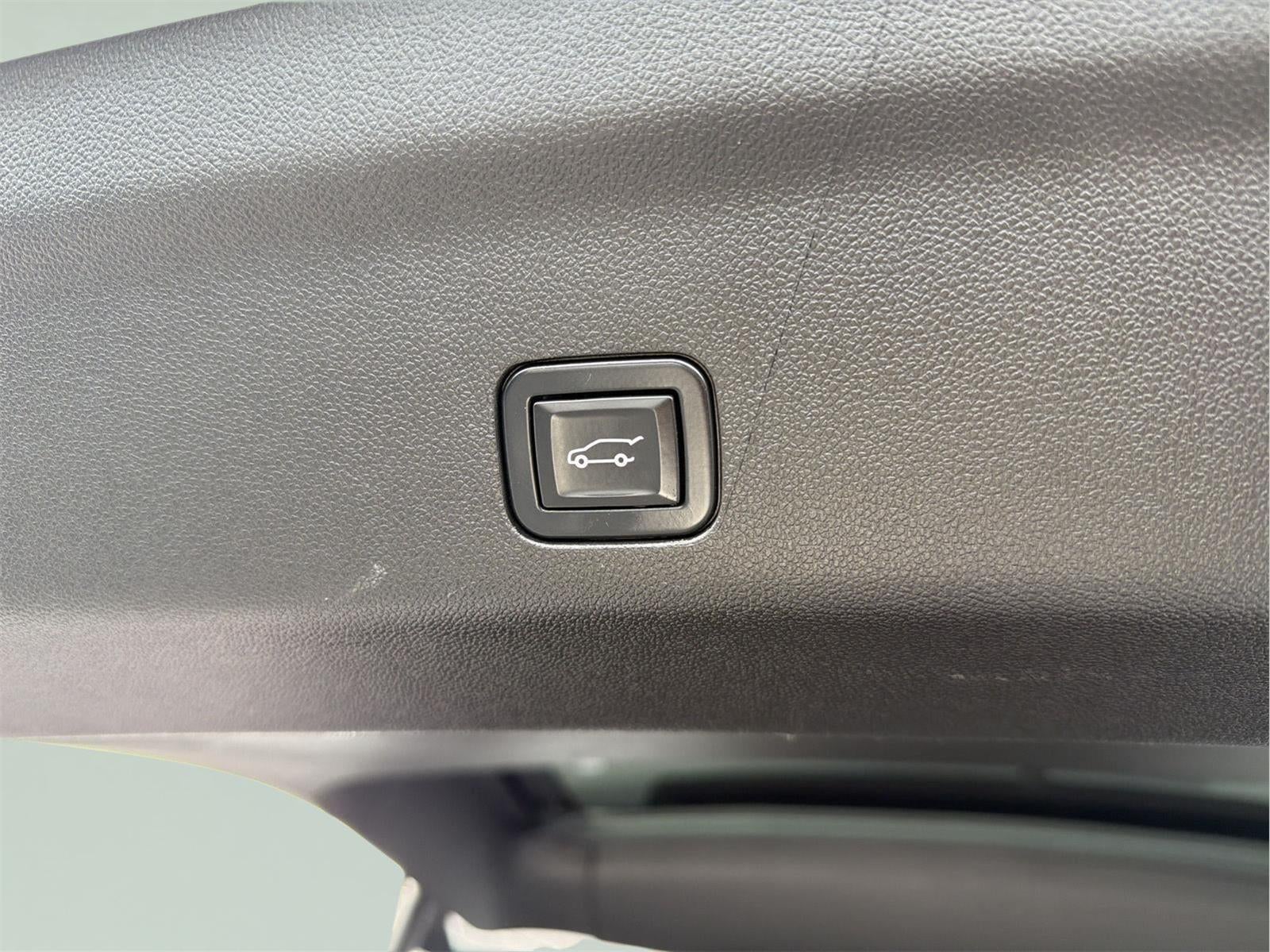 2022 GMC Yukon AT4