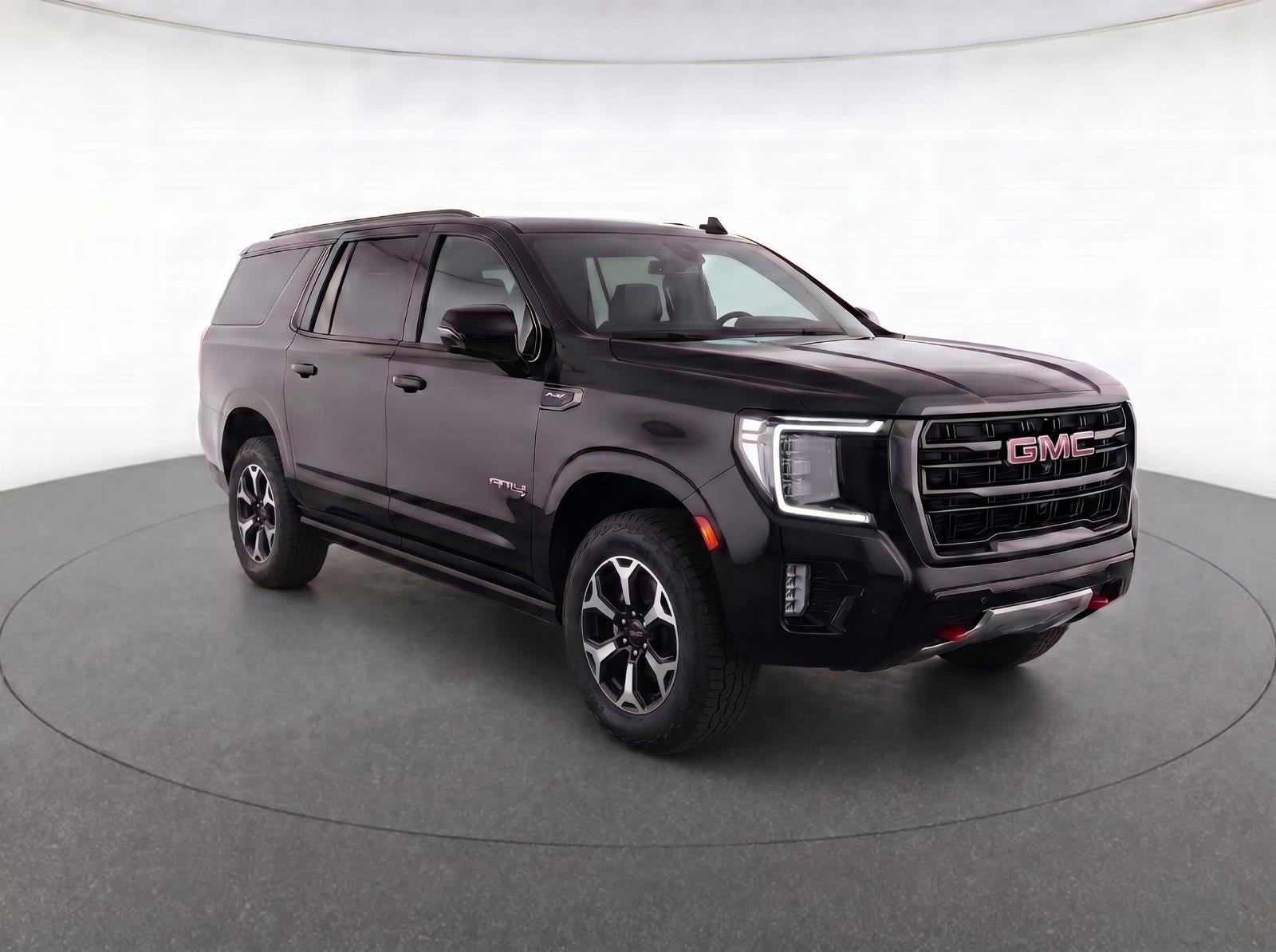 2025 GMC Yukon AT4 4X4's photo