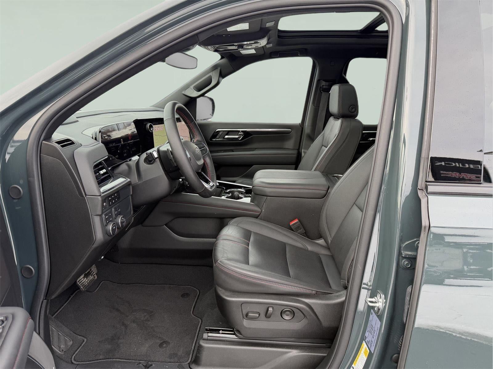 2025 Chevrolet Suburban RST