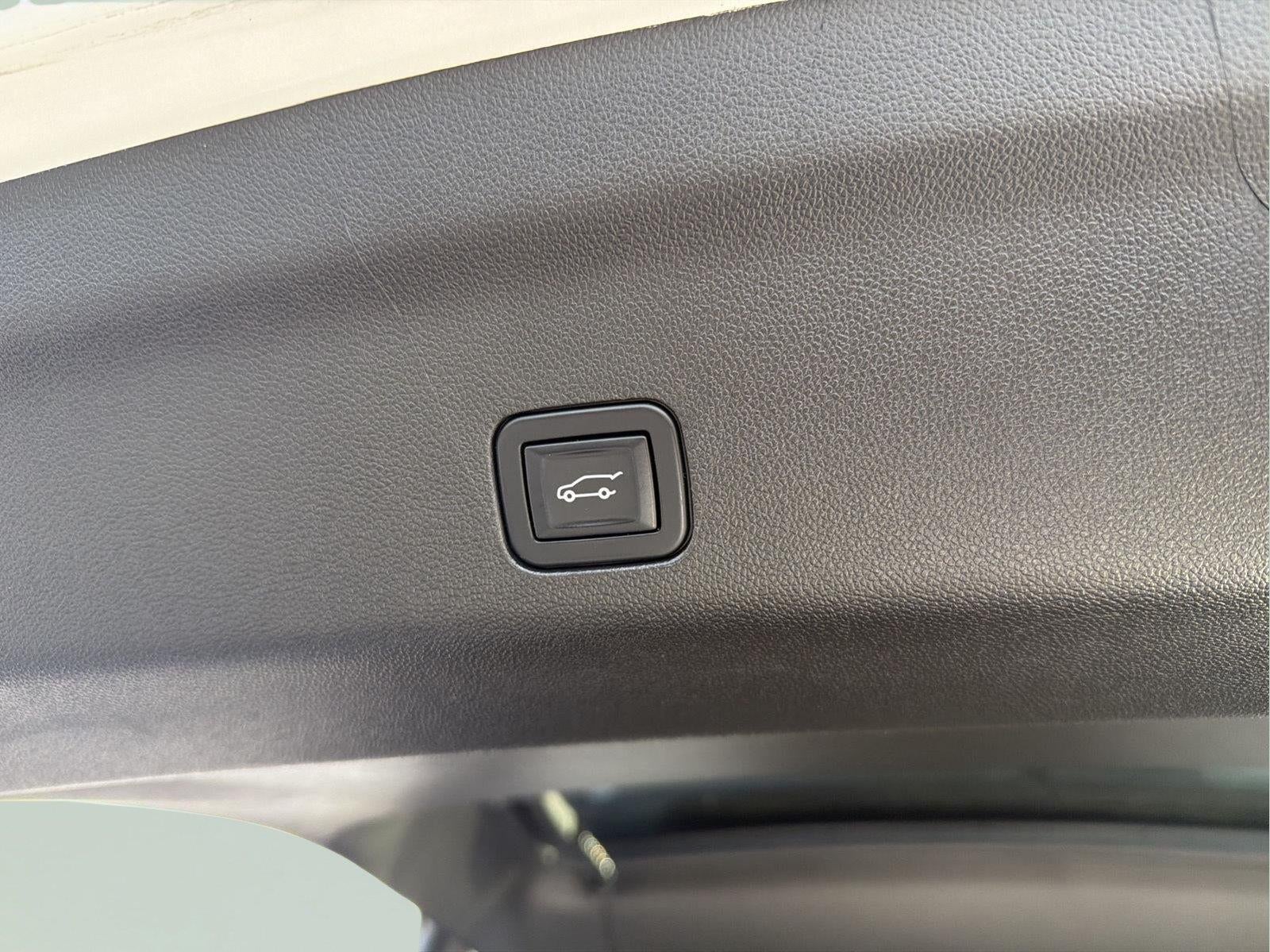 2022 Chevrolet Suburban Premier