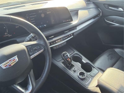 2024 Cadillac XT4 Premium Luxury