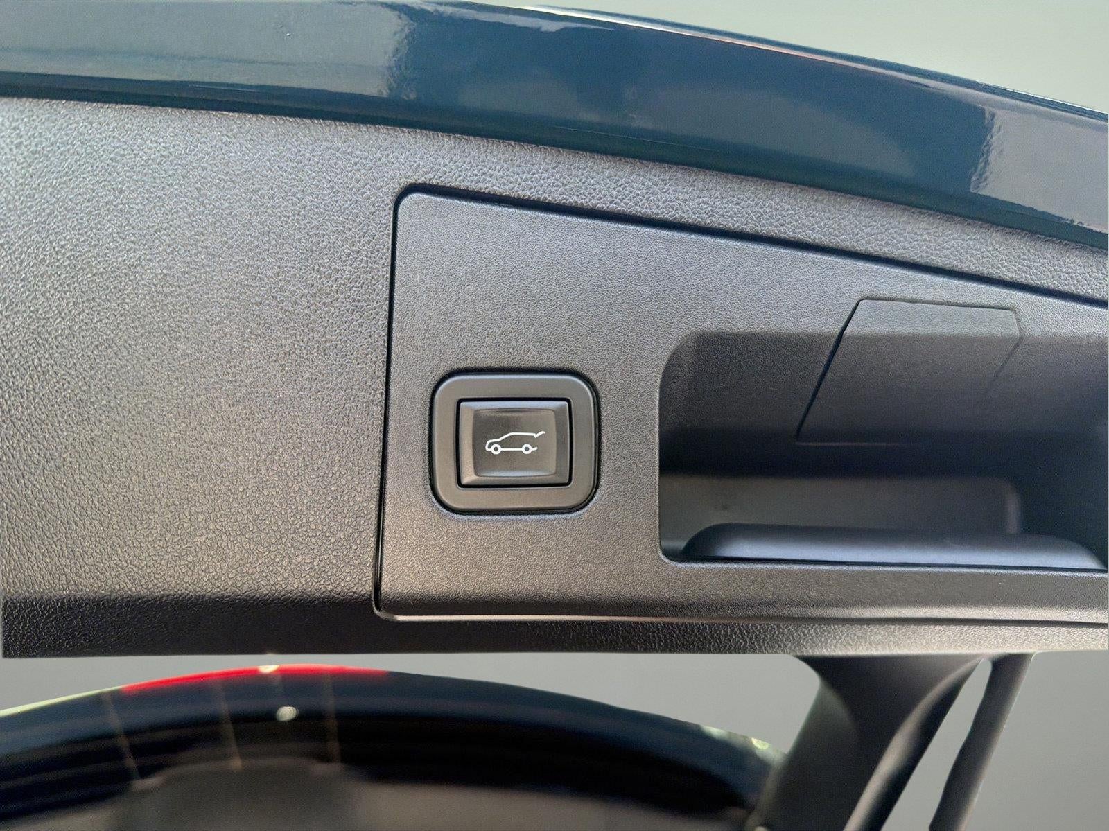 2025 Cadillac XT4 Sport