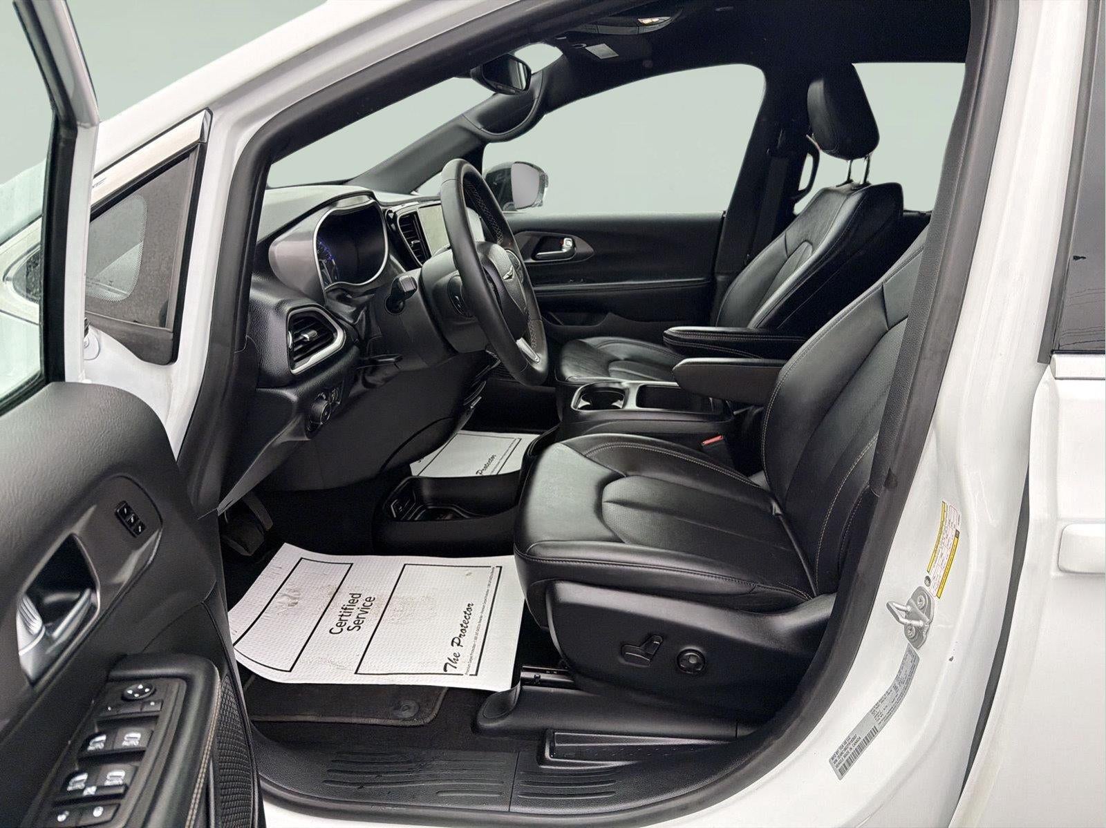 2026 Chrysler Pacifica Select - Photo 22