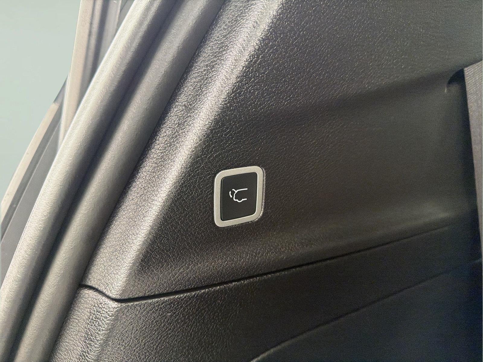 2026 Chrysler Pacifica Select - Photo 28