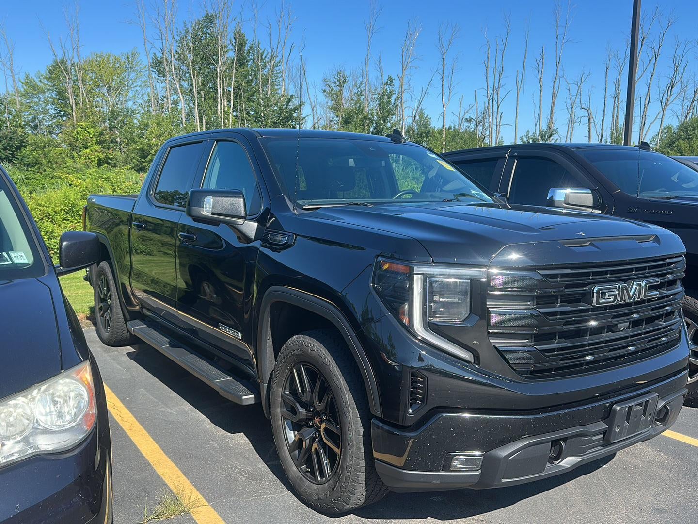 2023 GMC Sierra 1500 Elevation