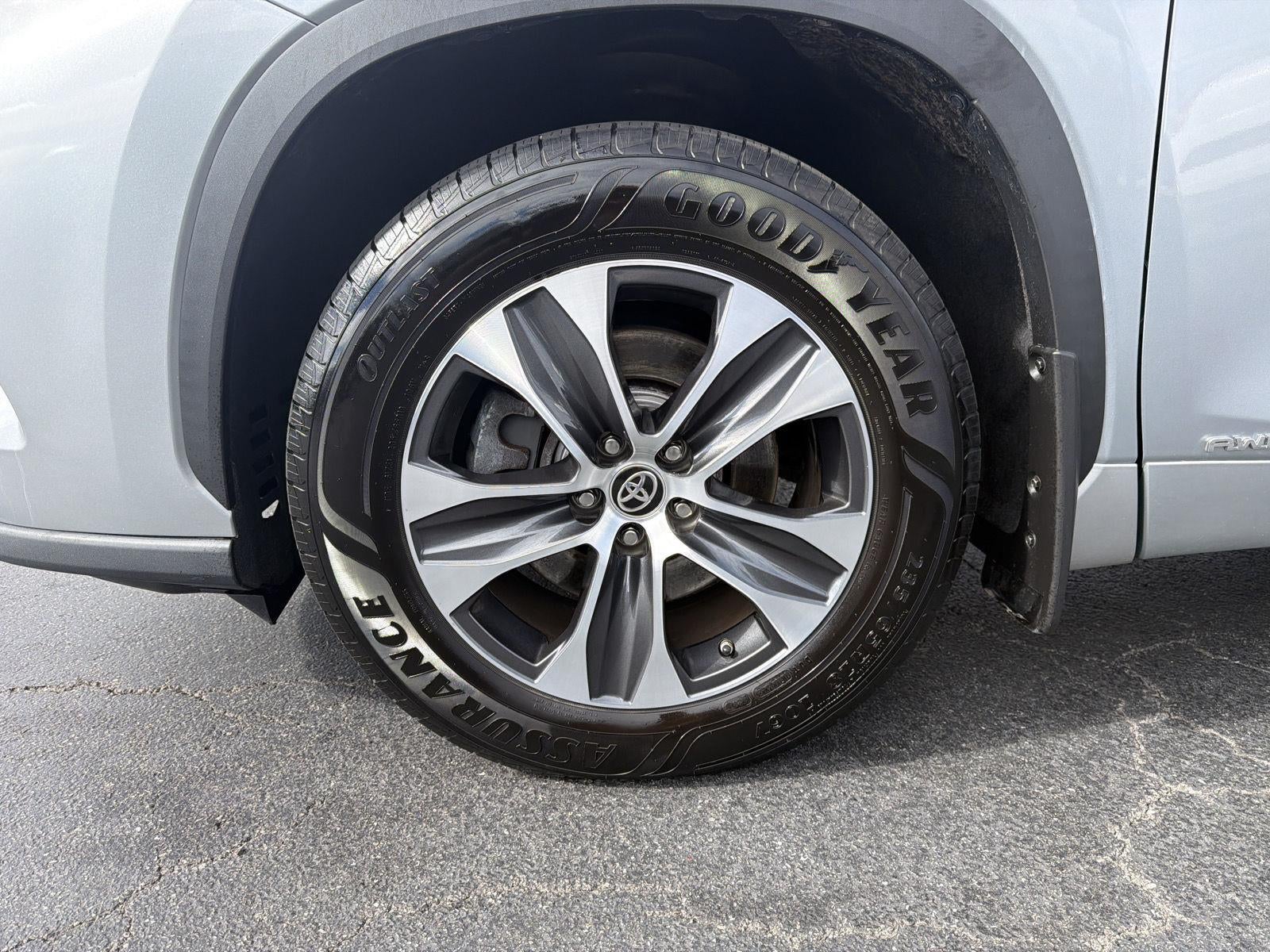 2021 Toyota Highlander Hybrid XLE