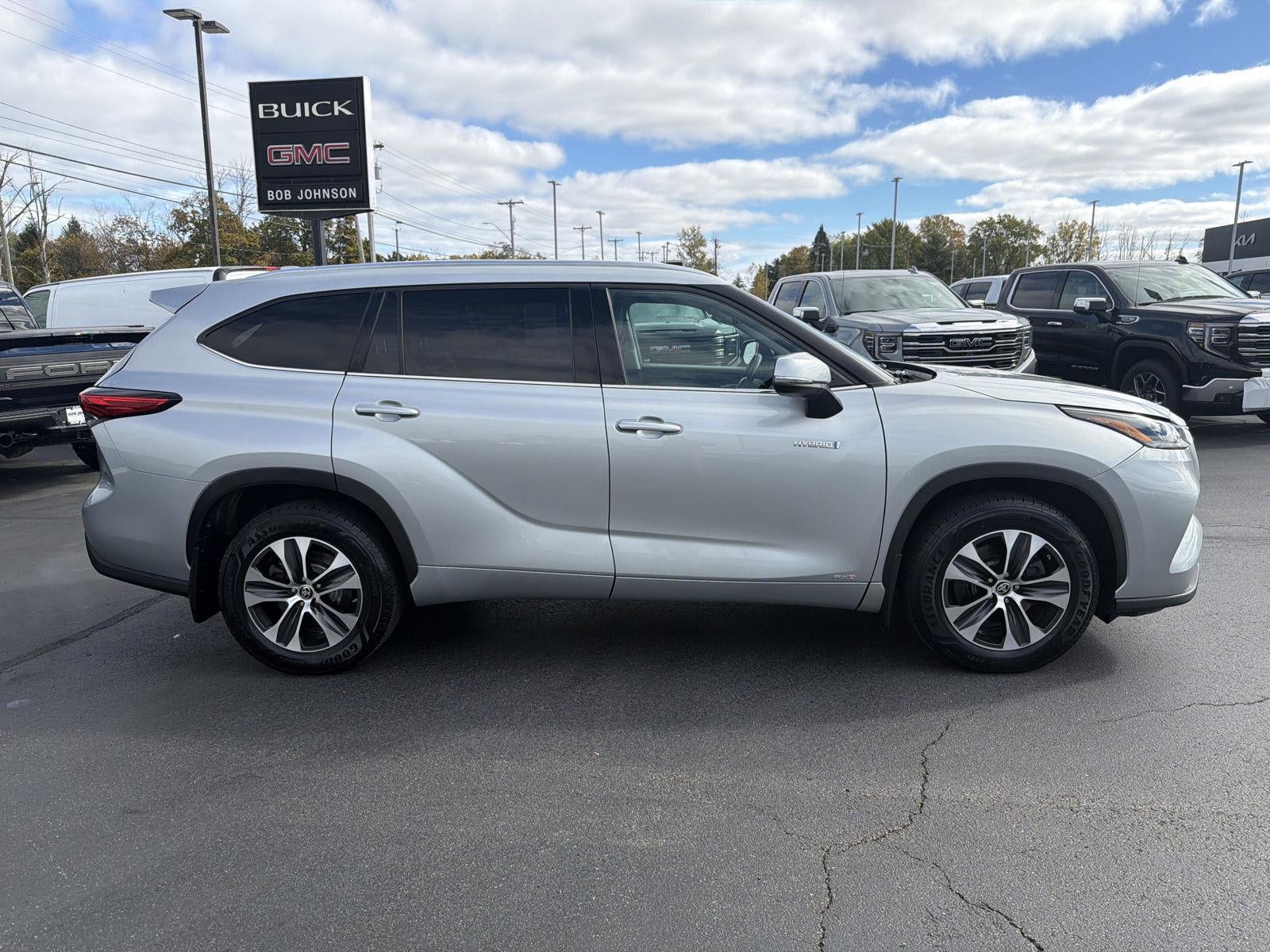 2021 Toyota Highlander Hybrid XLE