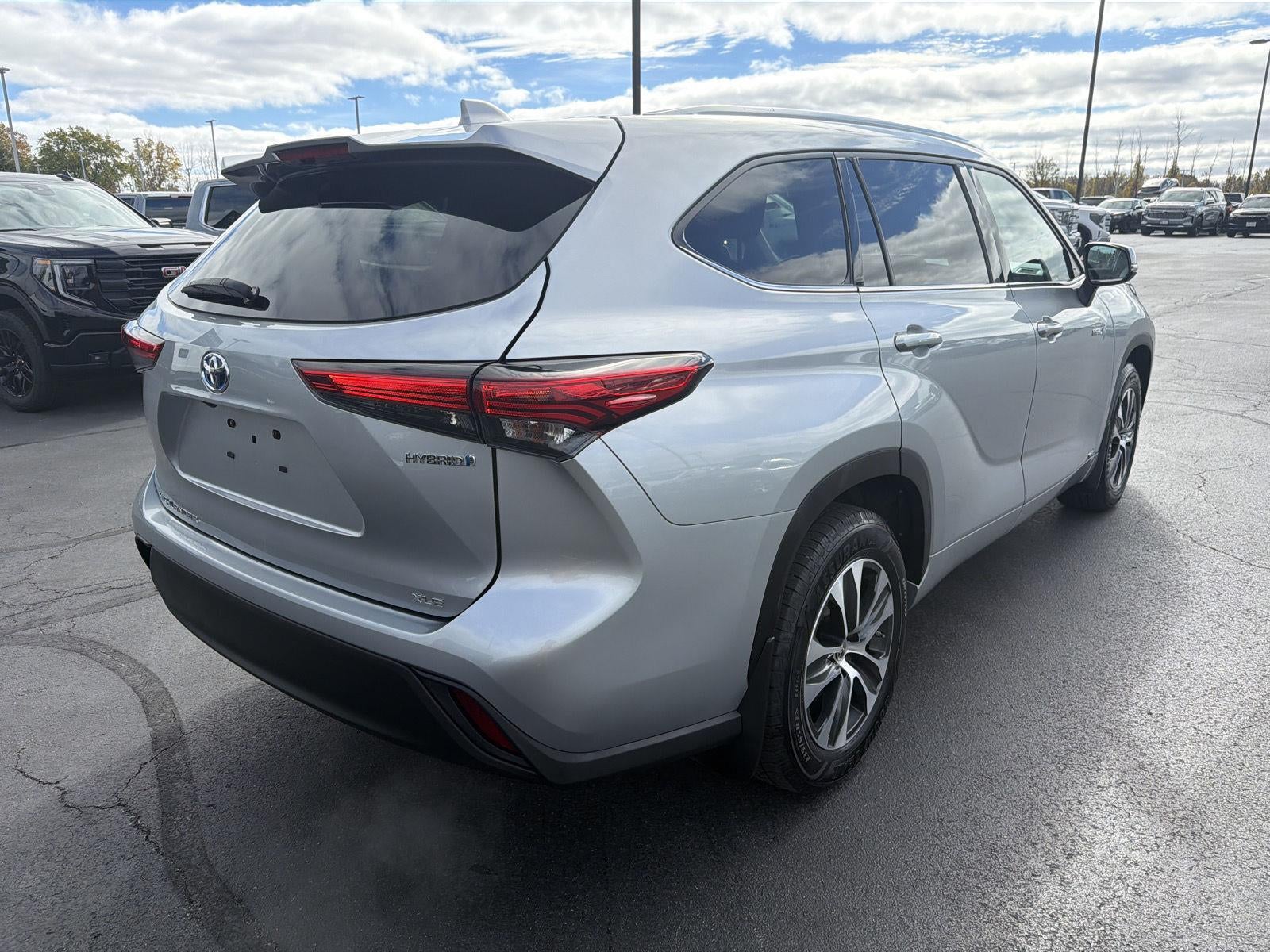 2021 Toyota Highlander Hybrid XLE
