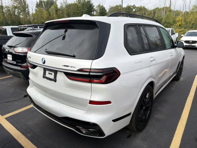 2025 BMW X7 xDrive40i