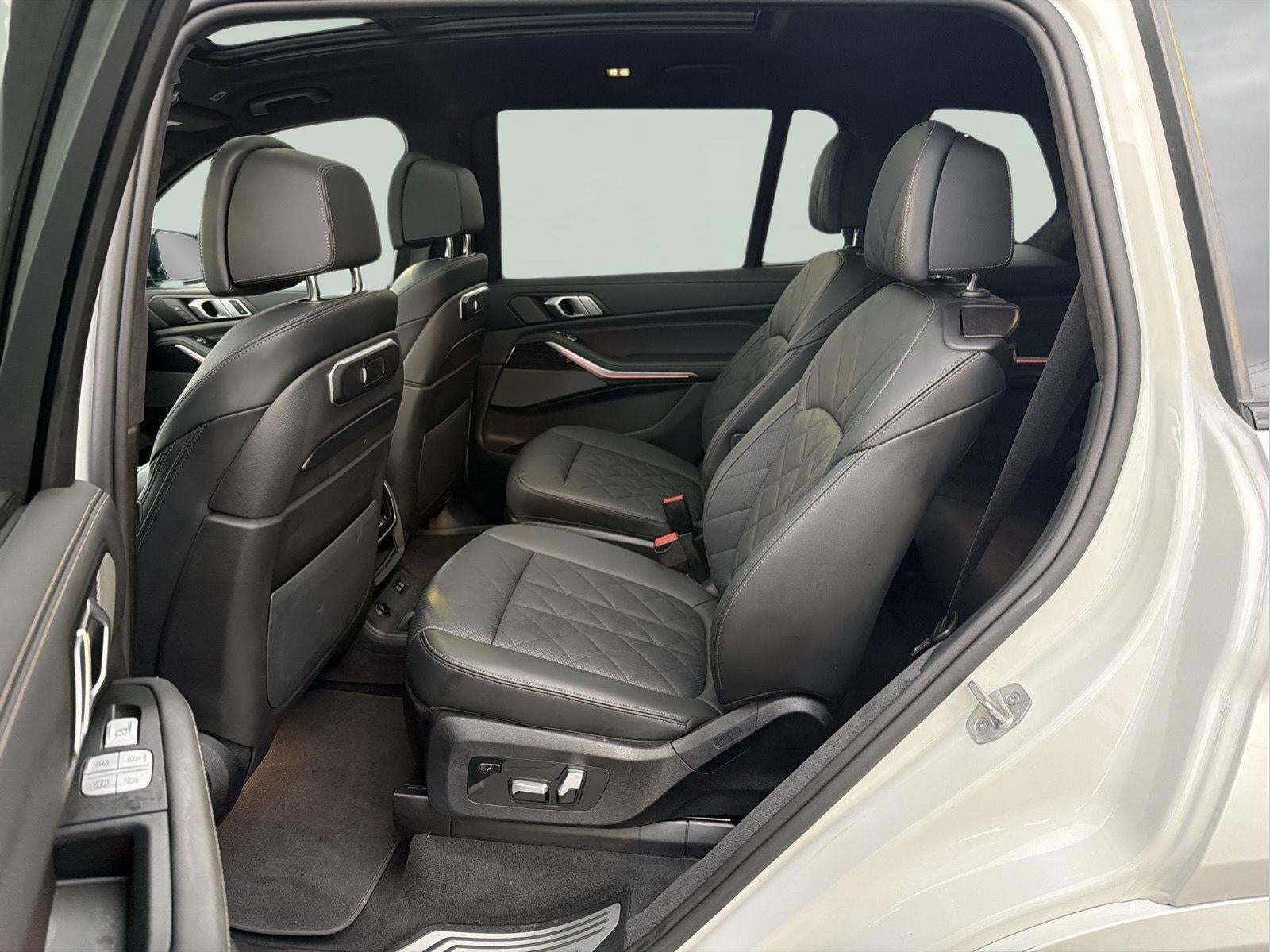 2025 BMW X7 40i - Photo 24