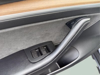 2023 Tesla Model 3 RWD