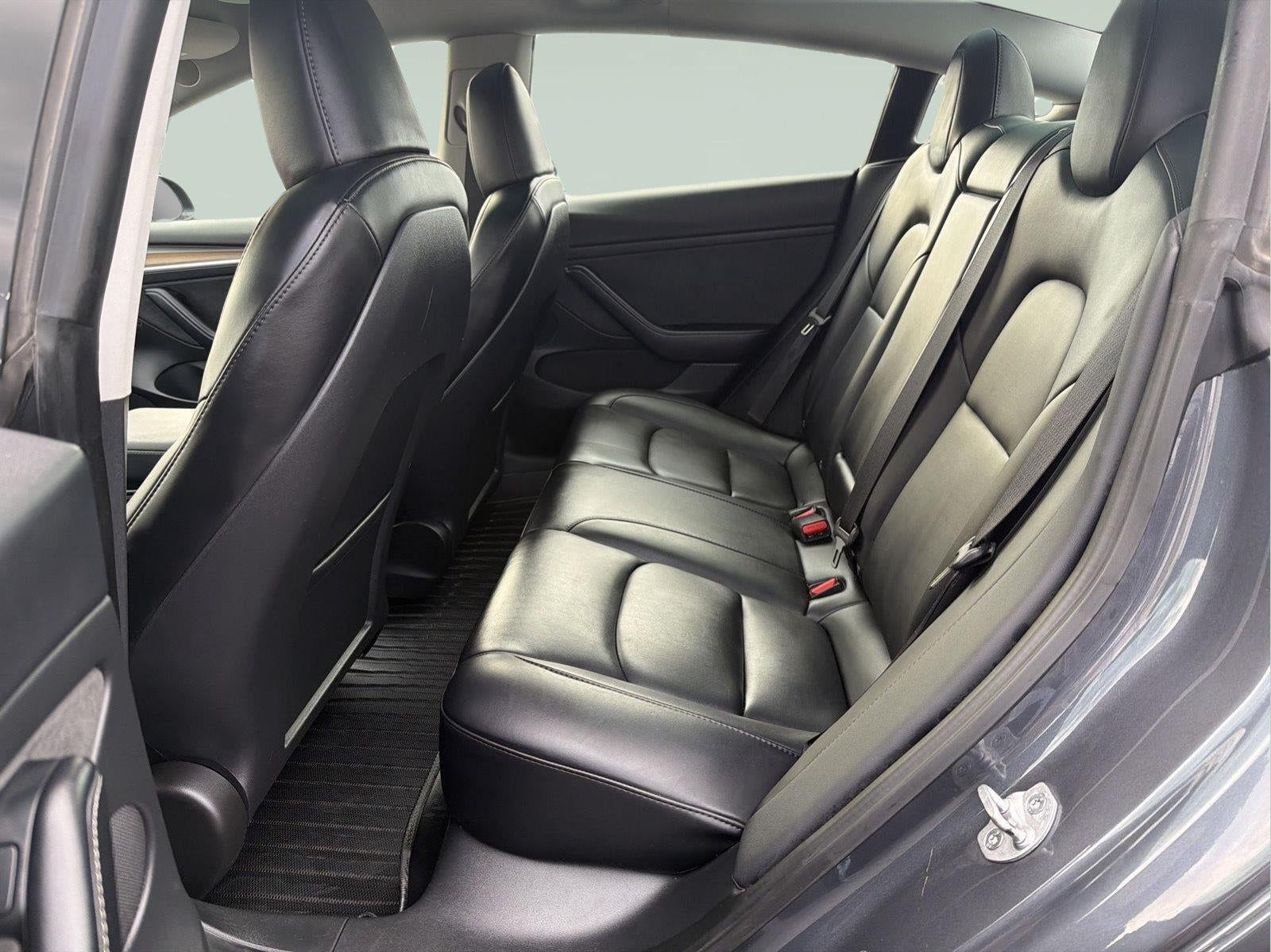 2023 Tesla Model 3 RWD