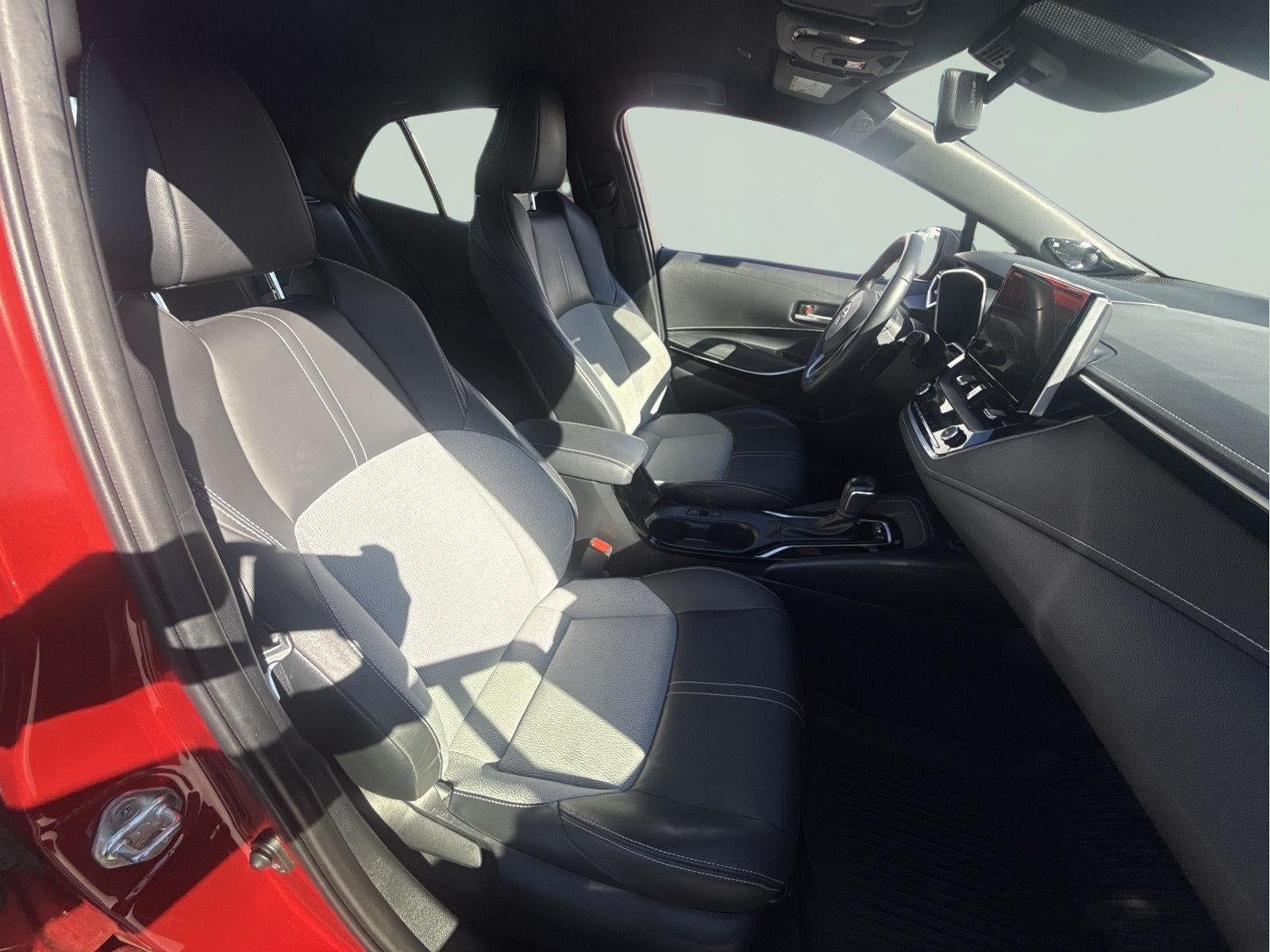 2023 Toyota Corolla Hatchback XSE