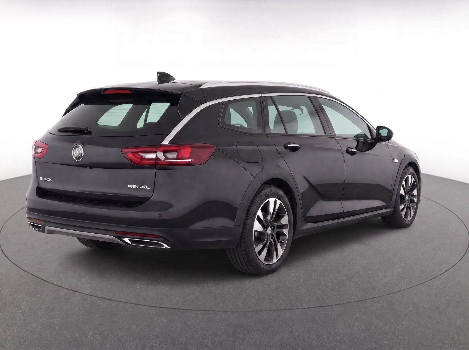 2018 Buick Regal TourX Essence