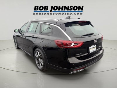 2018 Buick Regal TourX Essence