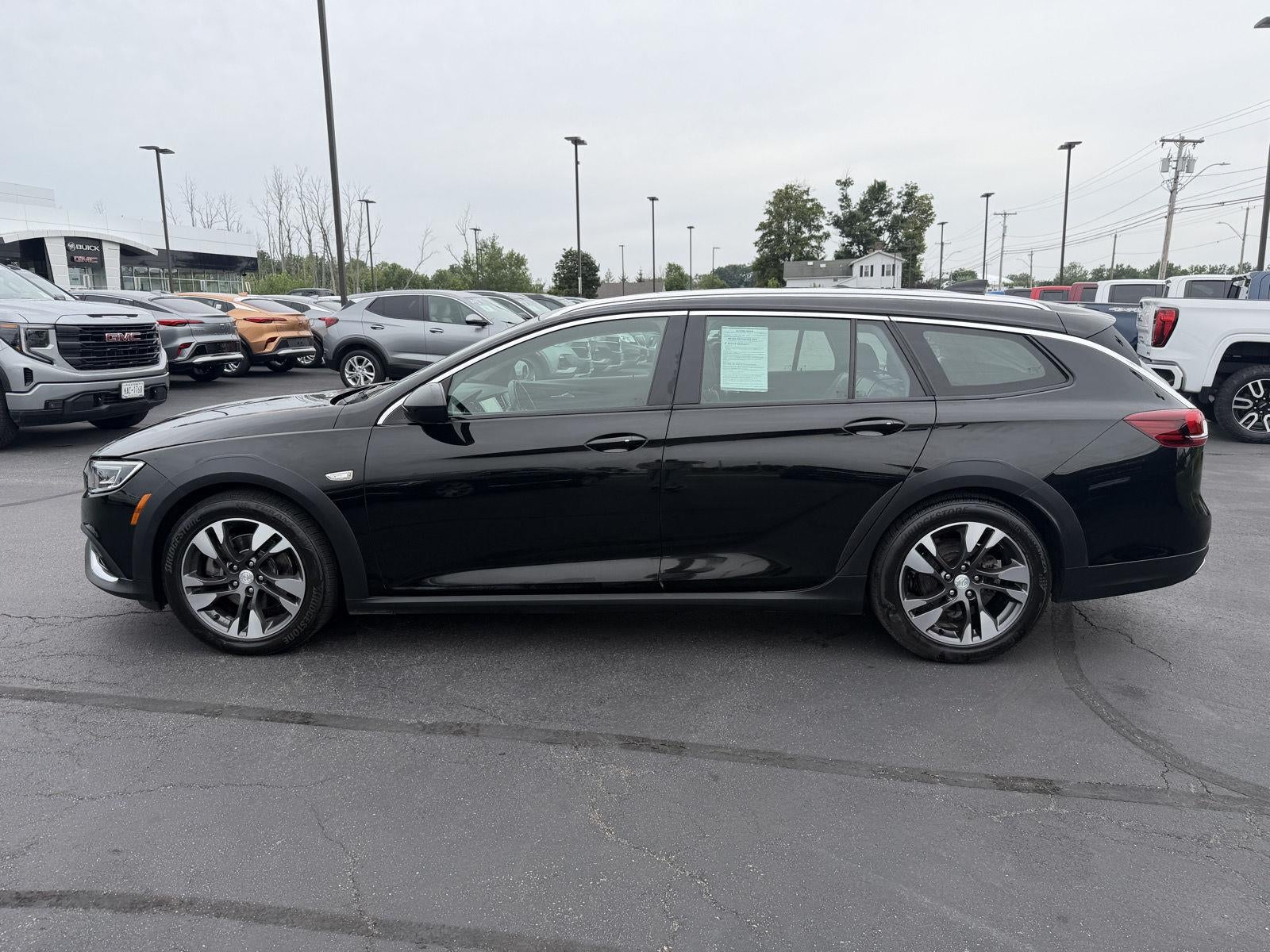 2018 Buick Regal TourX Essence
