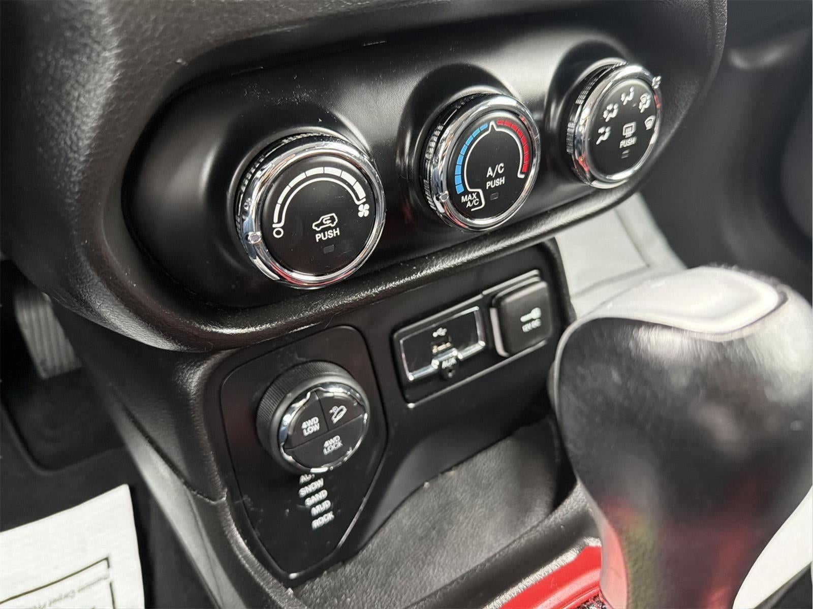 2015 Jeep Renegade Trailhawk