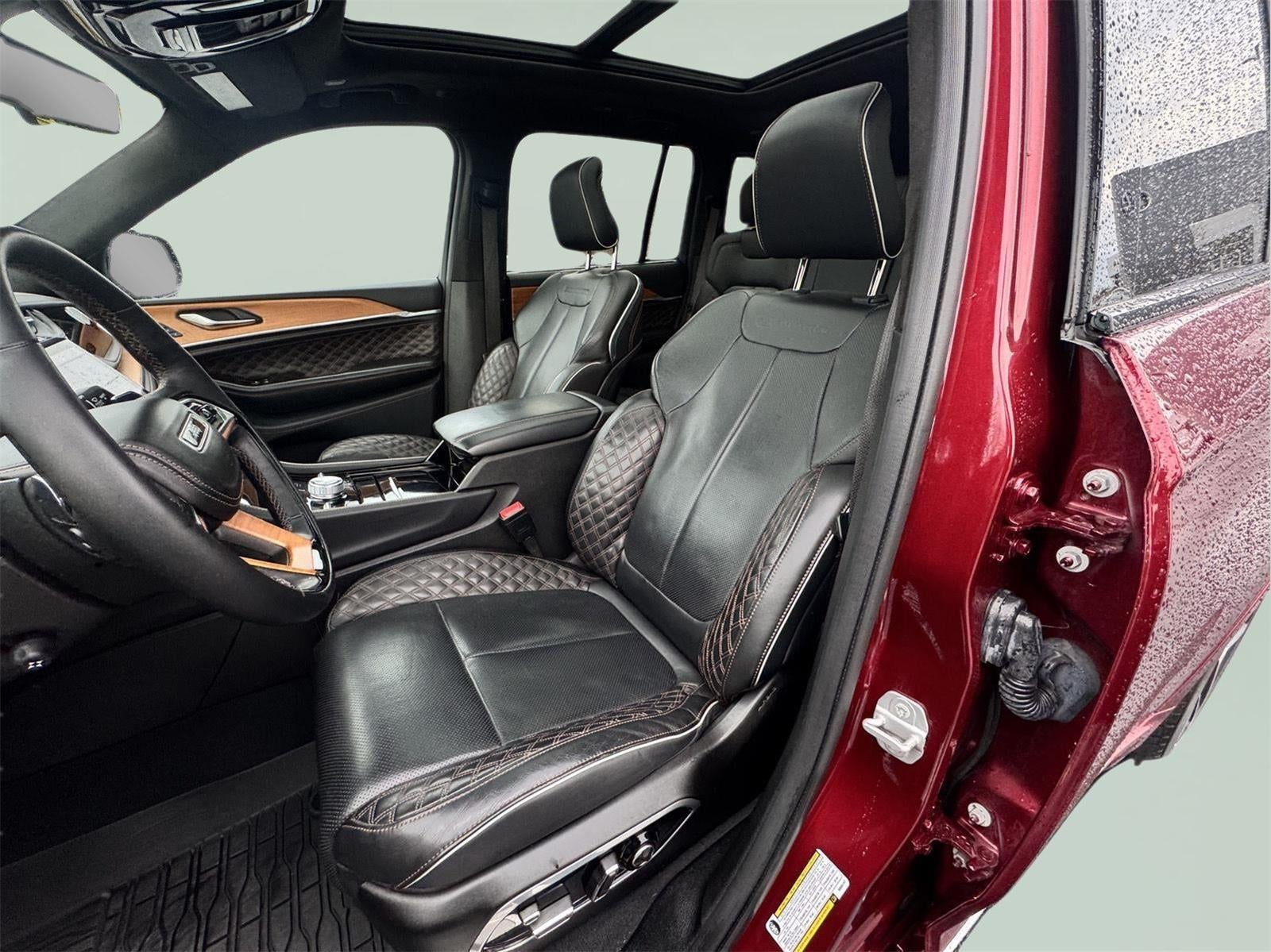 2022 Jeep Grand Cherokee Summit