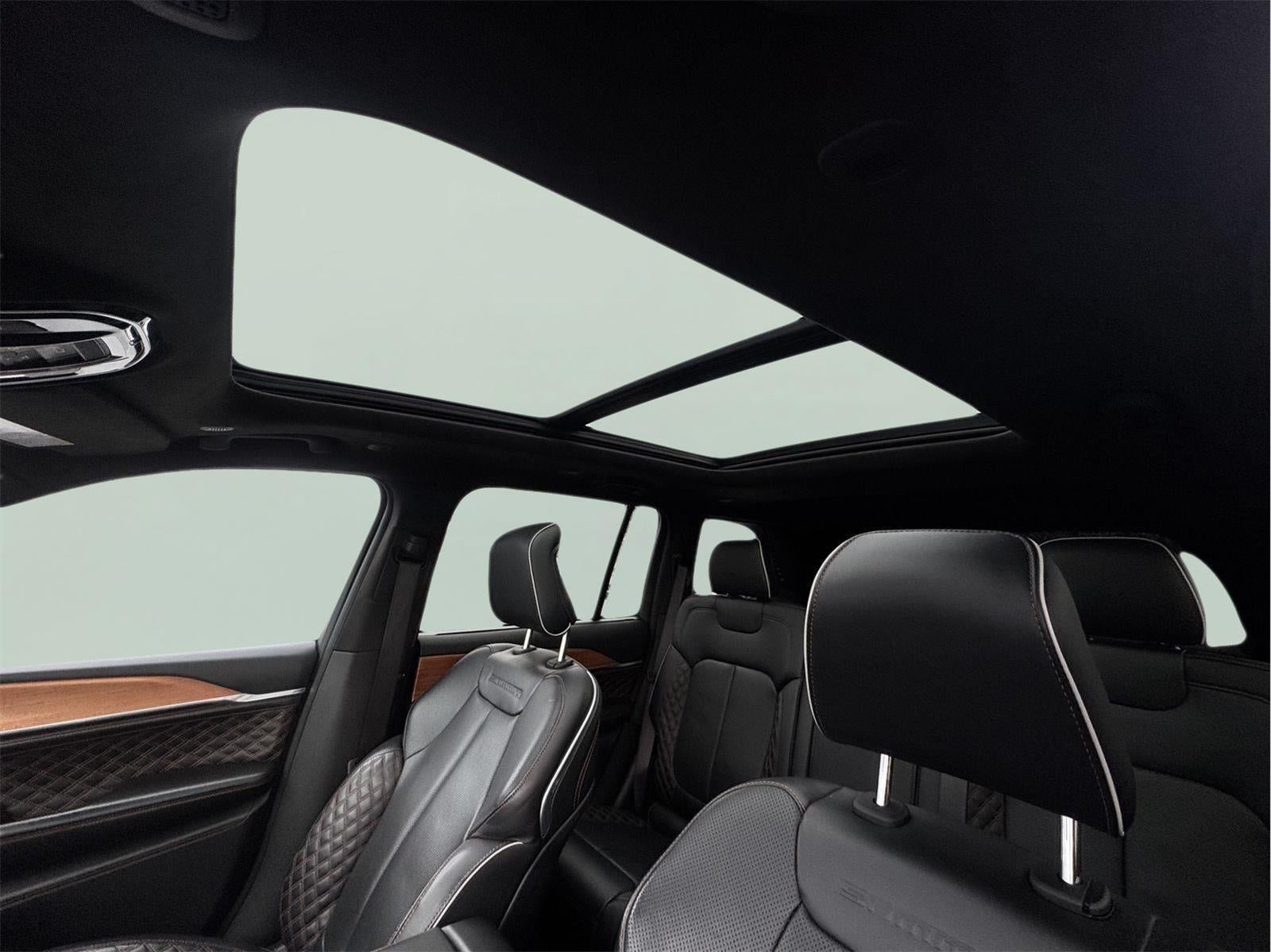 2022 Jeep Grand Cherokee Summit